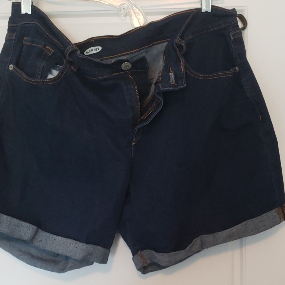 Old Navy plus rolled cuff jean shorts
